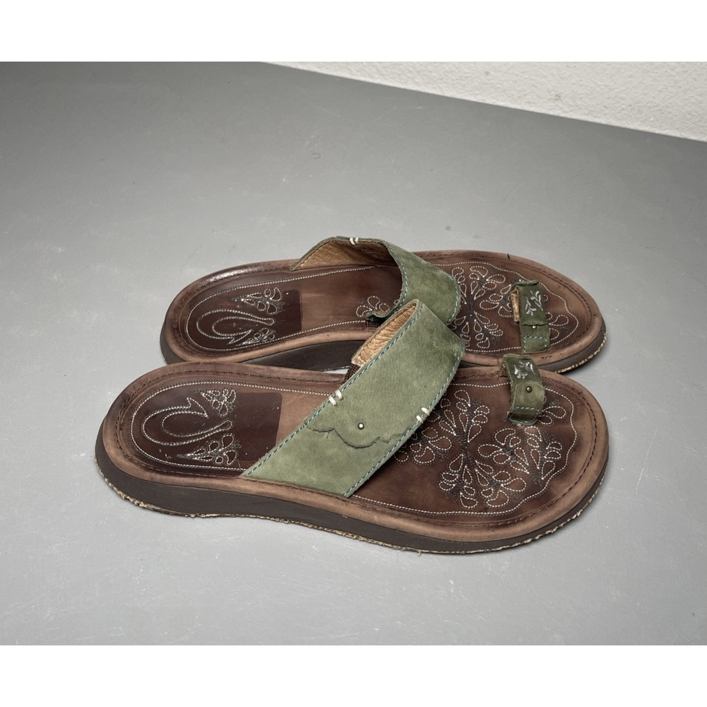 OluKai Safe Green Leather Toe-ring Sandals 7